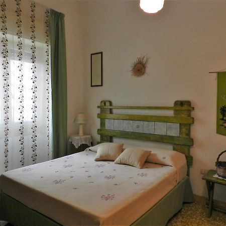 Casa Corte Con Terrazza Taviano  Eksteriør bilde
