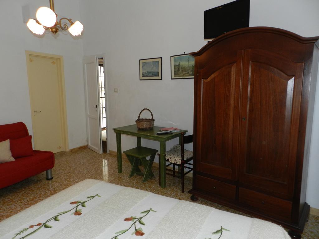 Casa Corte Con Terrazza Taviano  Eksteriør bilde